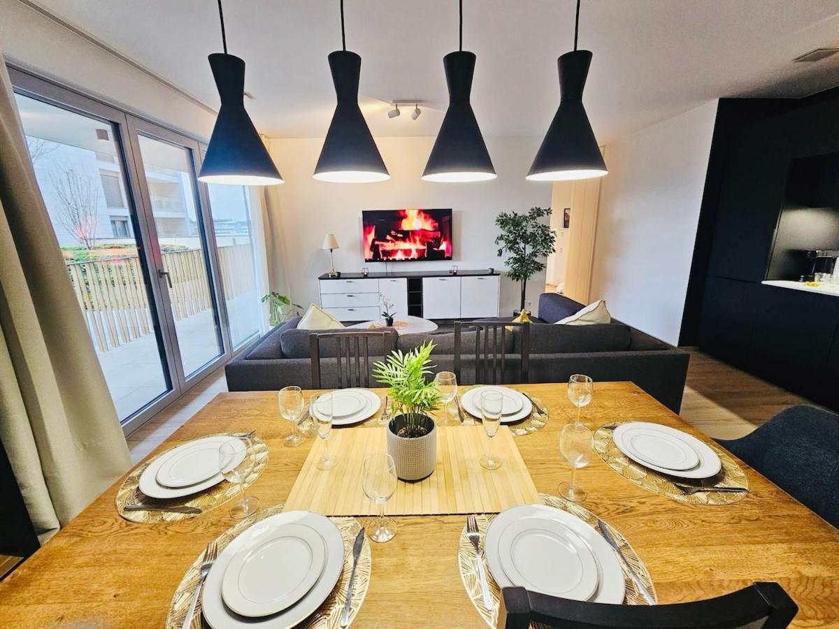 Stunning 2 Bedrooms With Private Terrace In *